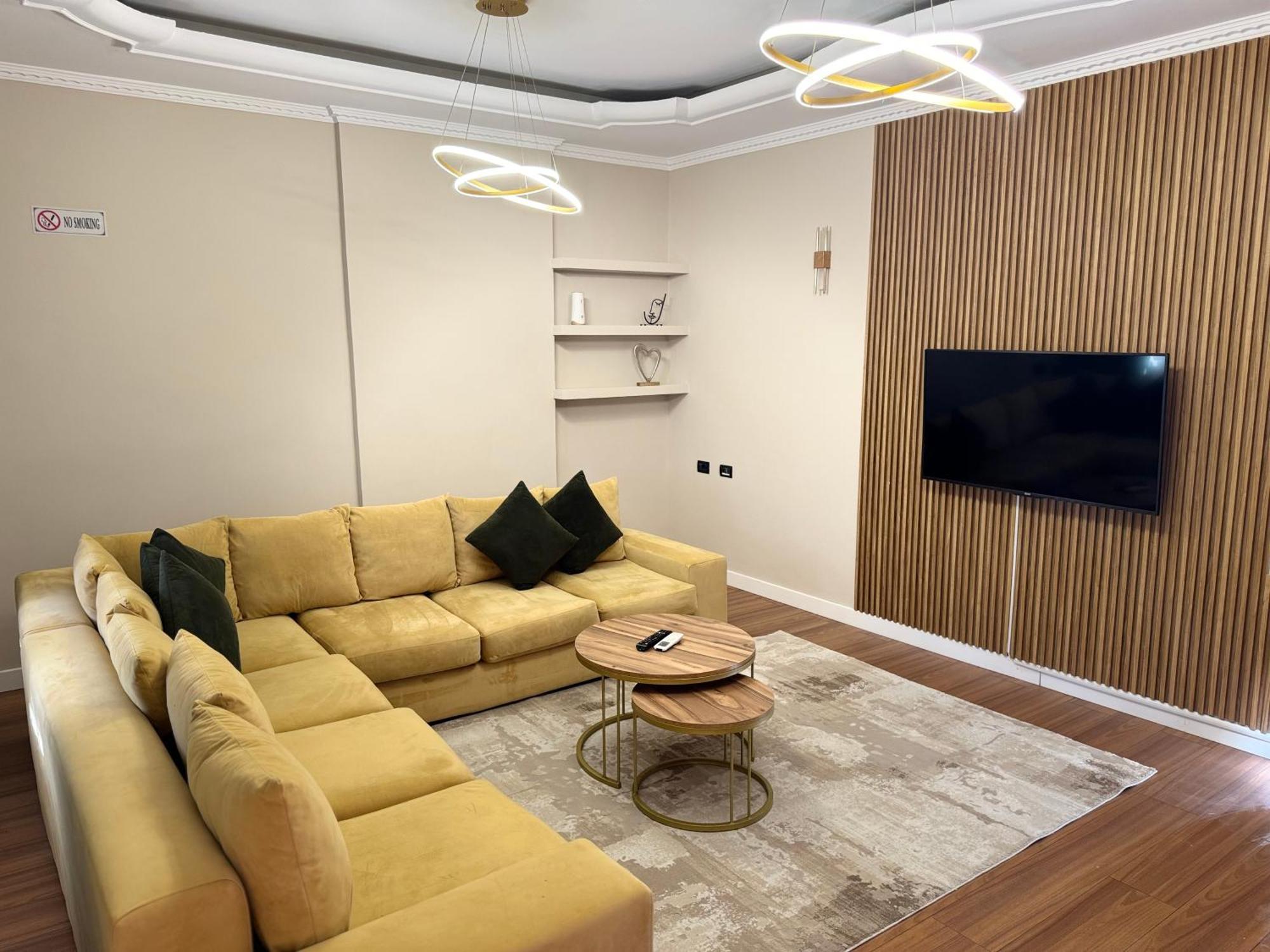 Golden Dublex Tirana Apartment Exterior photo